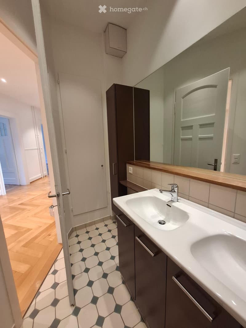 Elegante Altbaustielwohnung am Kreuzplatz befristet bis 31.10.2029 (10)