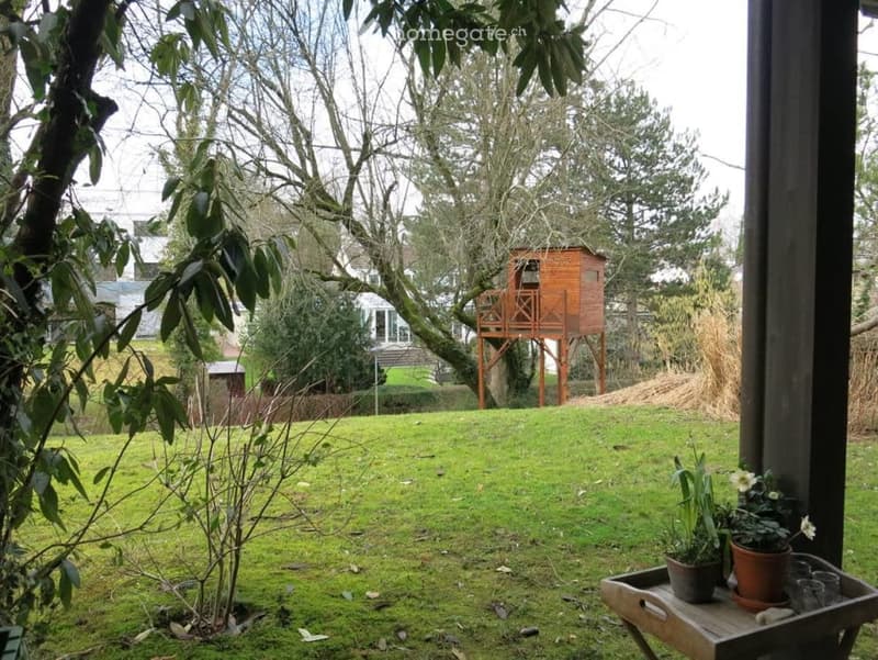 Helle und ruhige, geräumige 4Z Wohnung auf dem Bruderholz (12)