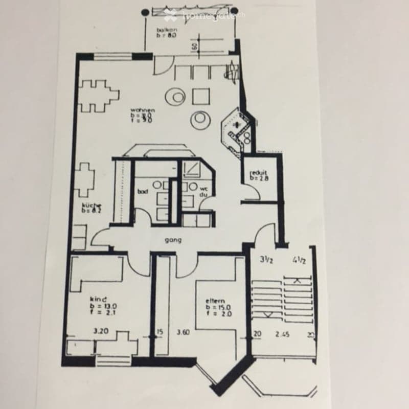 Floor plan of a house with multiple rooms including a living area, kitchen, bedrooms, bathrooms, and a hallway.
