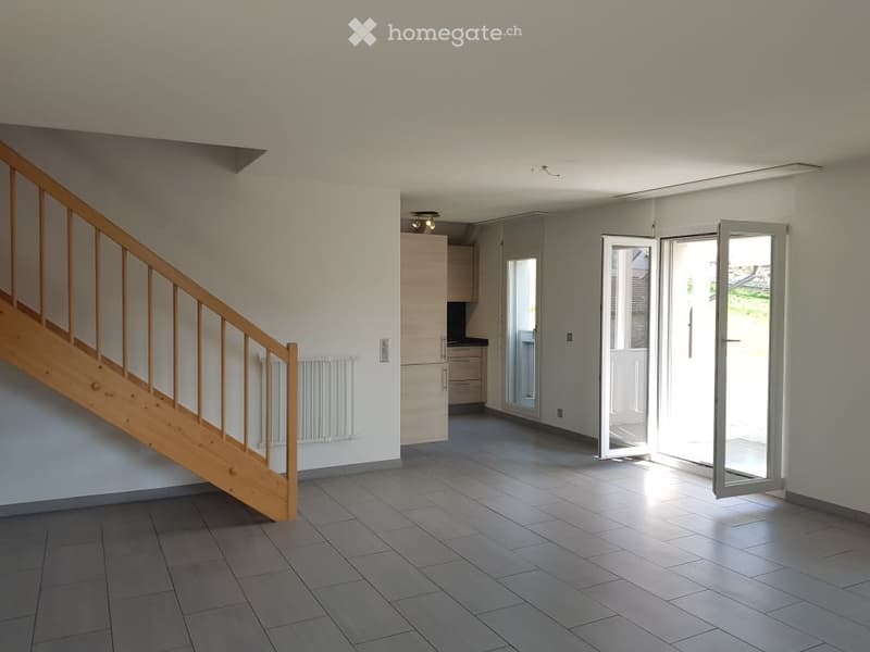 Wohnen mit Stil und Freiraum – Grosszügige 4.5-Zimmer-Maisonette im Herzen von Wahlen (3)