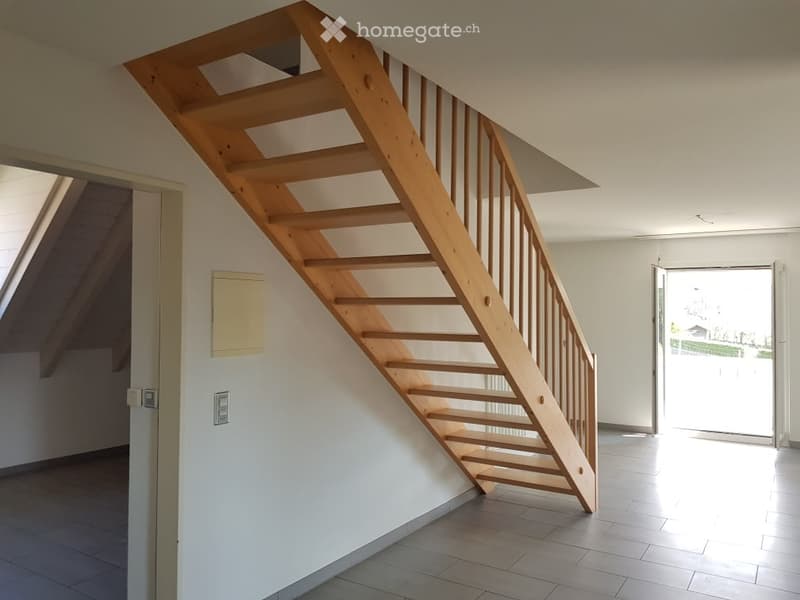 Wohnen mit Stil und Freiraum – Grosszügige 4.5-Zimmer-Maisonette im Herzen von Wahlen (12)