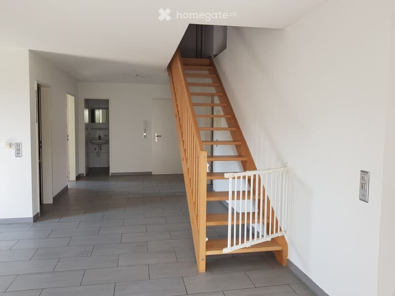 Wohnen mit Stil und Freiraum – Grosszügige 4.5-Zimmer-Maisonette im Herzen von Wahlen (13)