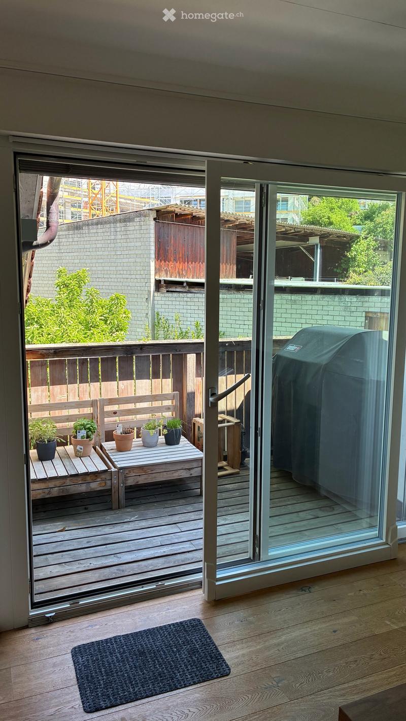 Moderne 3.5-Zimmer-Wohnung in Bottmingen mit Balkon, Parkplatz & Gartenmitbenutzung (4)