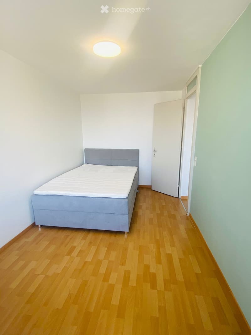 Möblierte 5-Zimmer-Wohnung mit Panoramablick im 8. Stock – Pfäffikon SZ (11)