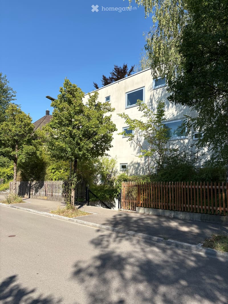 120m2 Wohnkomfort in 3.5-Zimmer-Wohnung - ruhig, waldnah und in 10 Gehminuten am HB (1)