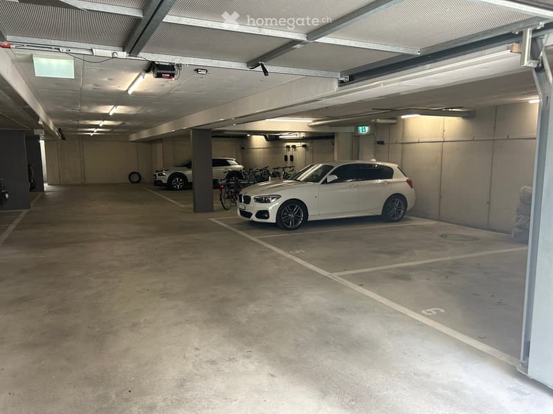 Autoeinstellhallen-Parkplatz im Zentrum von Binningen zu verkaufen (3)