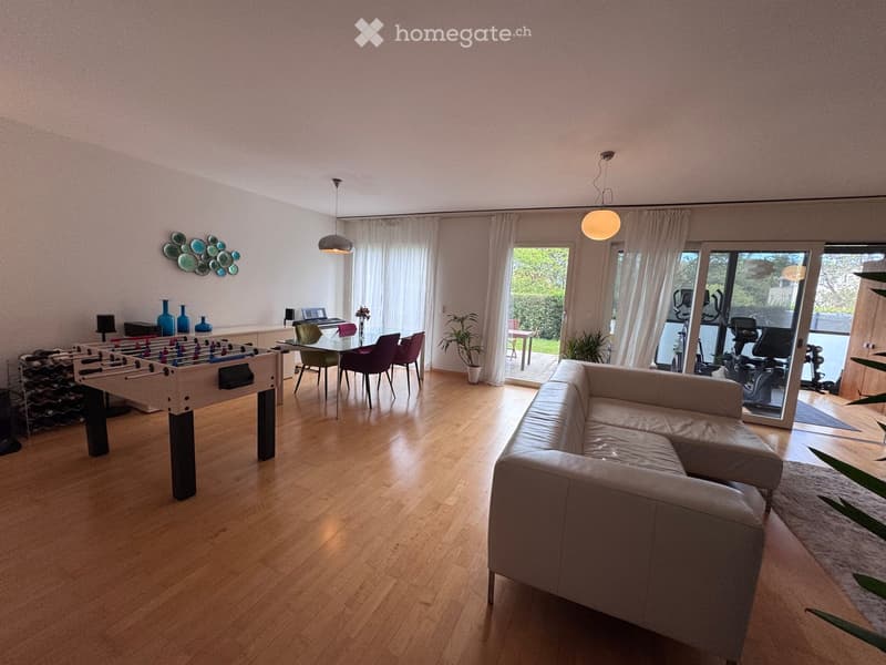 Spacious 6.5-Room Ground Floor Apartment with Private Garden and Terrace (17)