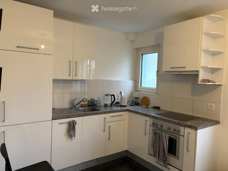 {"type": "Kitchen", "objects": ["sink", "faucet", "oven", "stove", "cupboard", "fridge", "cup", "bottle", "faucet", "oven", "cupboard", "cupboard", "cupboard", "cupboard", "cupboard", "cupboard", "cupboard", "cupboard", "cupboard", "cupboard", "cupboard",