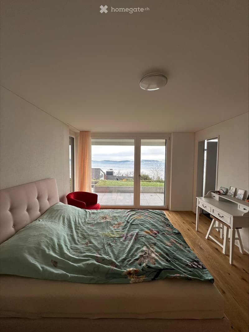 Exklusive 5.5-Zimmer Maisonette-Wohnung mit atemberaubendem Zürichsee- und Bergblick (13)
