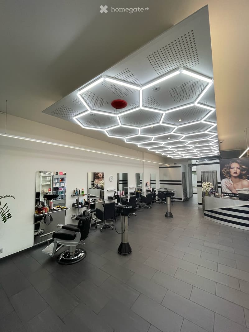 Raum & Coiffeur-Stuhl zu vermieten  für selbständige – Top-Lage Zürich Stauffacher (3)