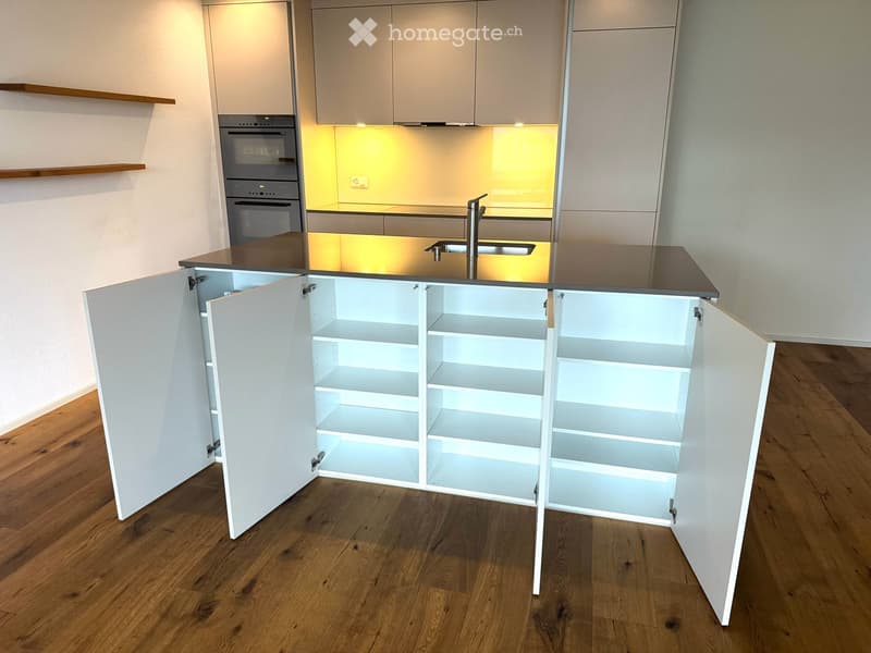 Schöne, helle 3.5 Zimmer Wohnung im 1. Stock mit Sicht auf Berge sucht neuen Eigentümer (21)