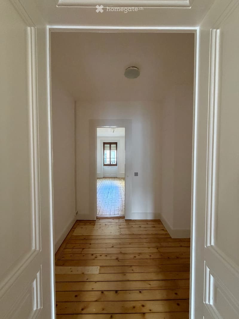 101 m² 4-room apartment in the heart of Geneva — steps from Rue de Rive (4)