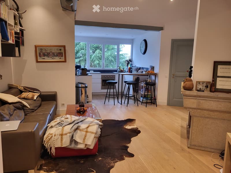 {"type": "Furnished Room", "objects": ["sofa", "coffee table", "laptop", "stool", "stool", "stool", "stool", "stool", "stool", "stool", "stool", "stool", "stool", "stool", "stool", "stool", "stool", "stool", "stool", "stool", "stool", "stool", "stool", "s