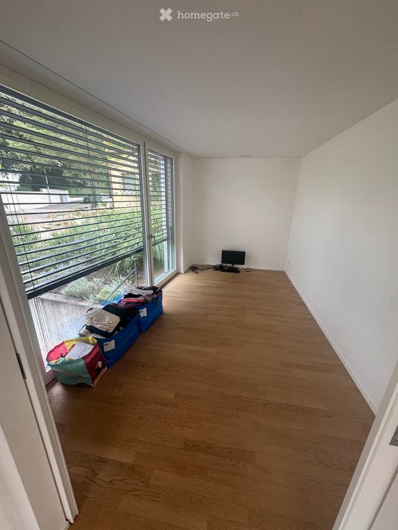 Moderne Wohnung mit Garten und Einstellplatz auf dem Bruderholz (3)
