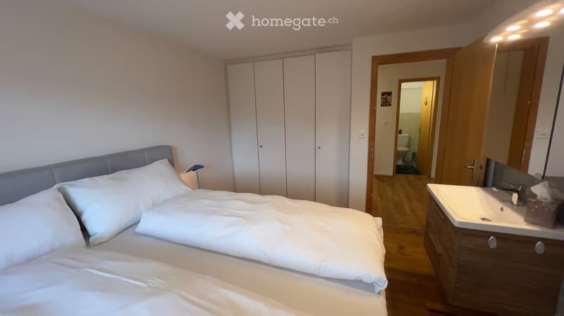 Gemütliche 3-Zimmer-Ferienwohnung in Andiast – Traumhafter Bergblick (12)