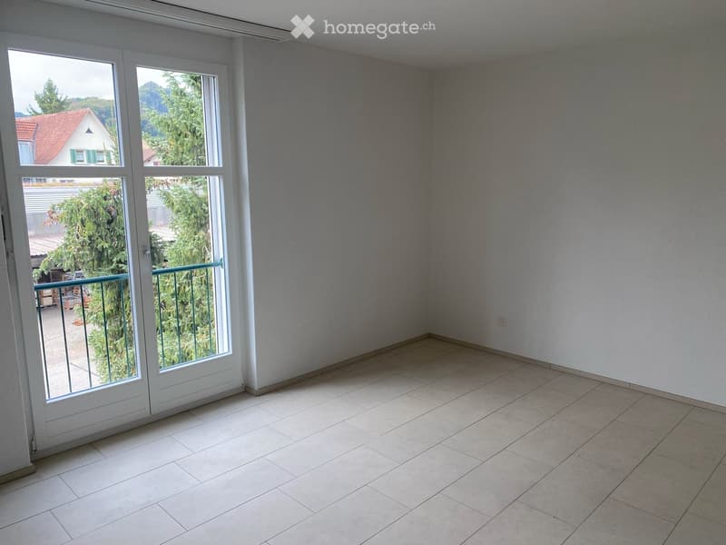 Renovierte 4 1/2 Zimmerwohnung im 2.OG (8)