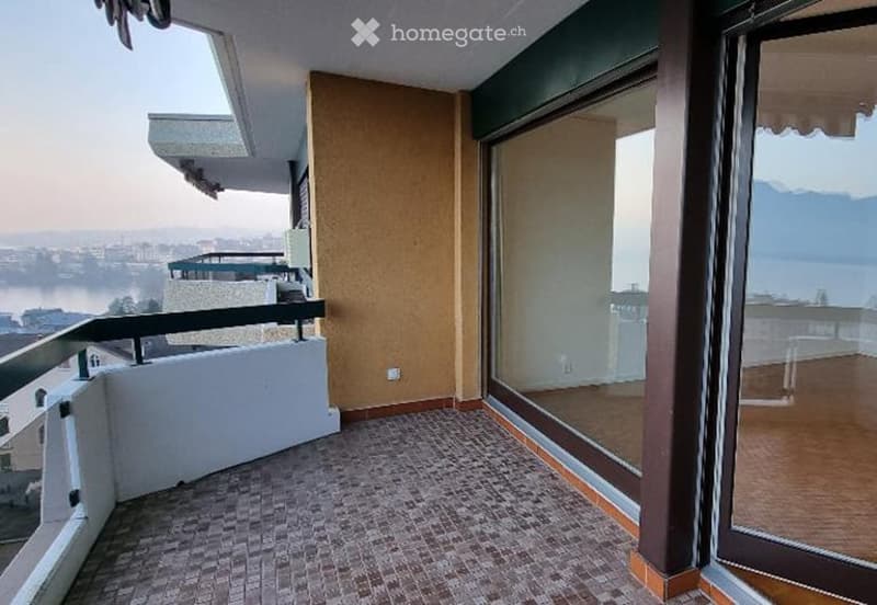 A louer grand 2.5 pièces. Garage en sus CHF 150.- (22)