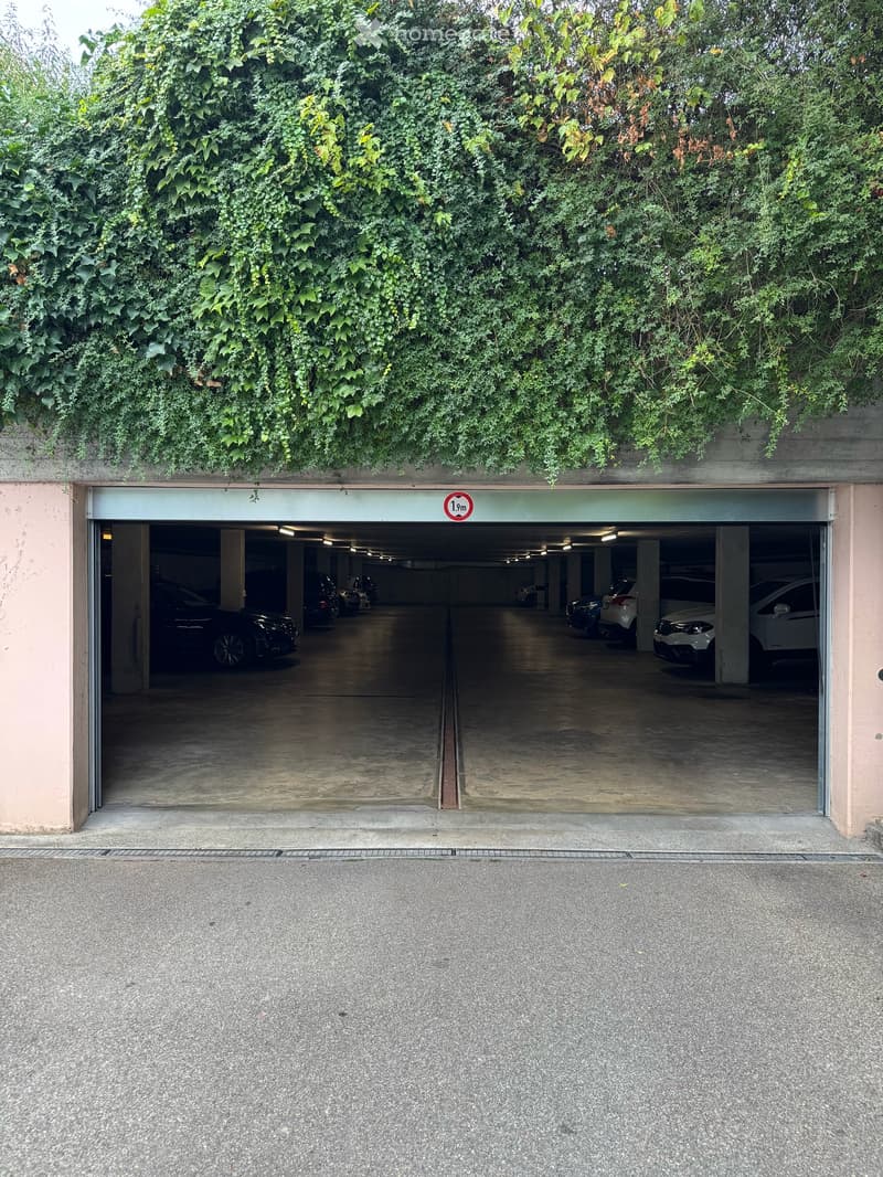 Tiefgaragenplatz in Kreuzlingen zu vermieten - ab sofort (1)