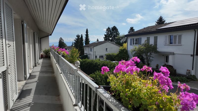 Grosszügiges 6.5-Zimmer-Einfamilienhaus mit über 200 m², Garten & Doppelgarage am Pfannenstiel (2)