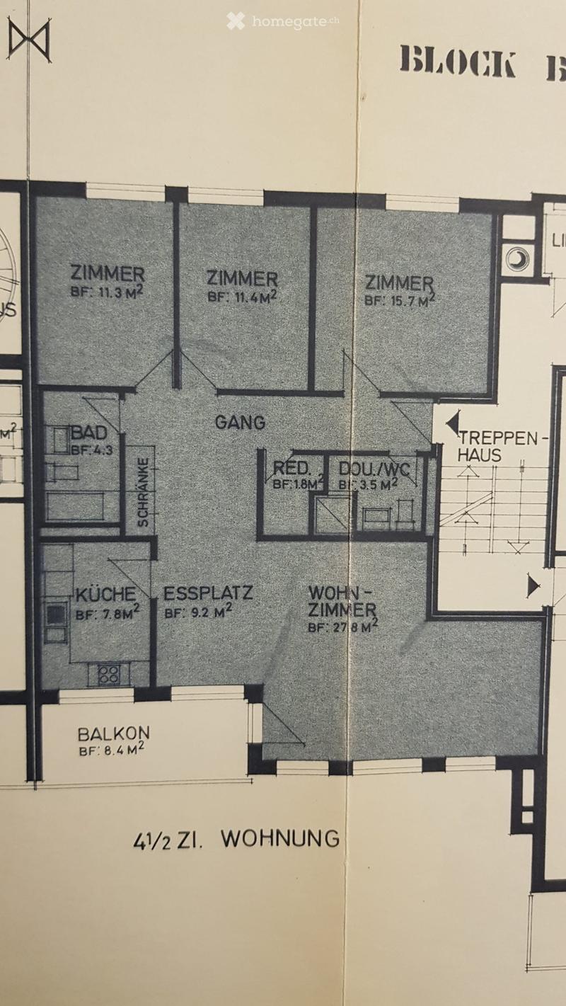 Floor plan of a 4.5-room apartment with three bedrooms, a living room, kitchen, dining area, bathroom, hallway, and balcony.