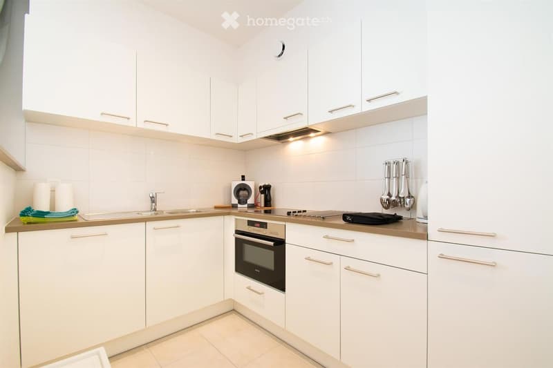 {"type": "Kitchen", "objects": ["sink", "faucet", "oven", "coffee maker", "oven mitt", "oven gloves", "oven mitt", "oven gloves", "oven mitt", "oven gloves", "oven mitt", "oven gloves", "oven mitt", "oven gloves", "oven mitt", "oven gloves", "oven mitt",