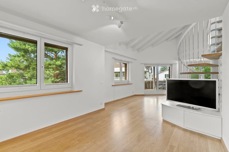 Sonnige, ruhige 5.5-Zimmer-Maisonettewohnung mit Lift im Herzen von Arlesheim (1)