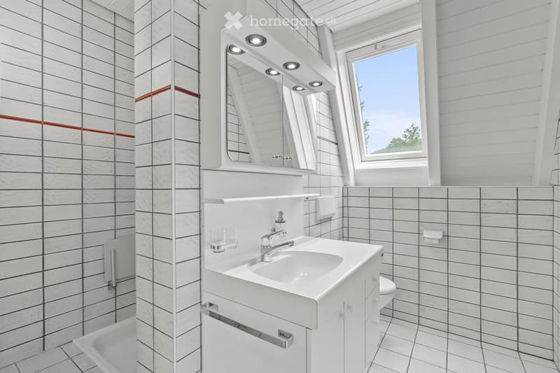 Sonnige, ruhige 5.5-Zimmer-Maisonettewohnung mit Lift im Herzen von Arlesheim (9)
