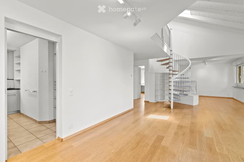 Sonnige, ruhige 5.5-Zimmer-Maisonettewohnung mit Lift im Herzen von Arlesheim (4)