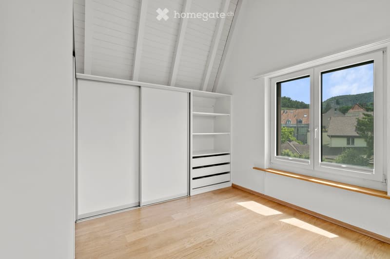 Sonnige, ruhige 5.5-Zimmer-Maisonettewohnung mit Lift im Herzen von Arlesheim (10)