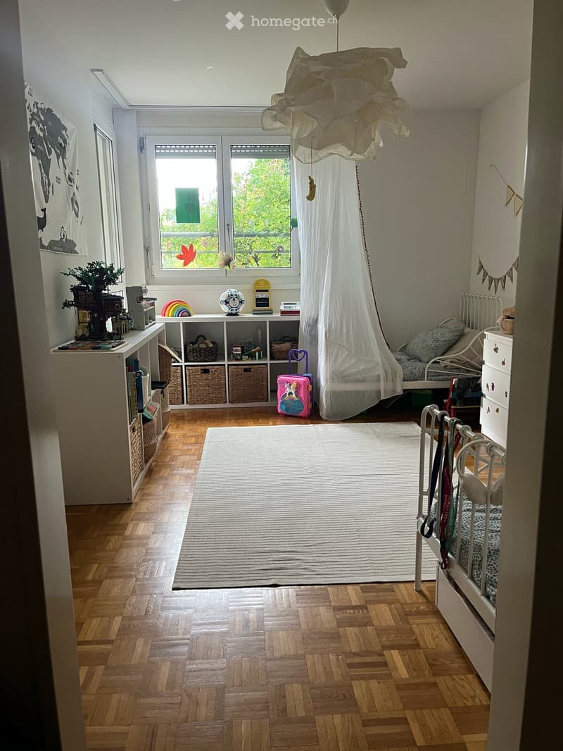 3.5-Zimmer-Wohnung mit 90 m² und Balkon in Zürich zu vermieten (3)