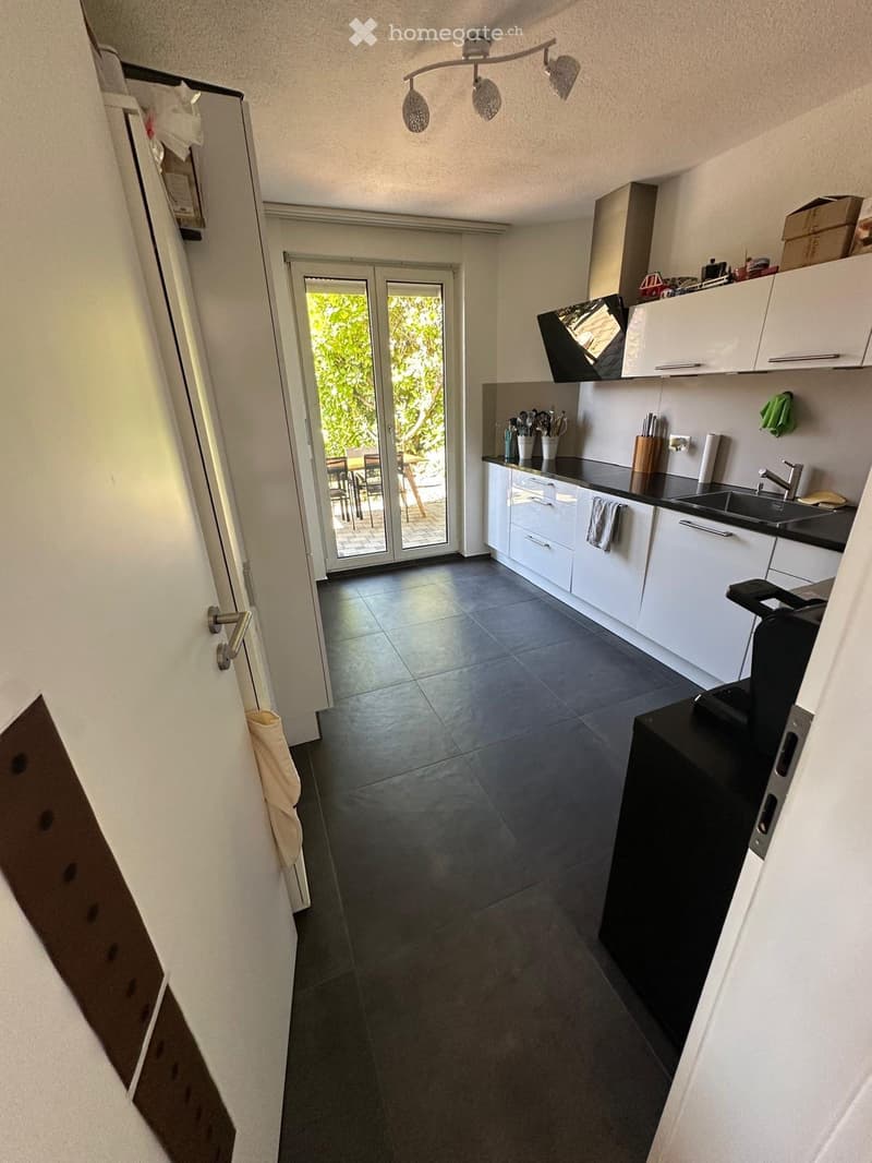 {"type": "Kitchen", "objects": ["sink", "faucet", "cupboard", "drawer", "fridge", "kitchen island", "faucet", "cupboard", "sink", "faucet", "cupboard", "drawer", "cupboard", "drawer", "cupboard", "drawer", "cupboard", "drawer", "cupboard", "drawer", "cupb