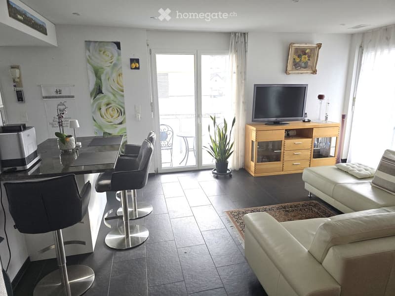 {"visible_features": ["Balcony / Terrace"], "type": "Furnished Room", "objects": ["sofa", "stool chair", "stool chair", "stool chair", "stool chair", "stool chair", "stool chair", "stool chair", "stool chair", "stool chair", "stool chair", "stool chair",