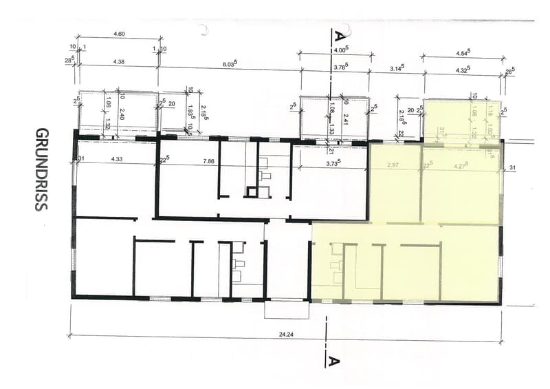 Floor plan of a house with multiple rooms including a living room, kitchen, bedrooms, and bathrooms. Dimensions and measurements are indicated throughout the layout.