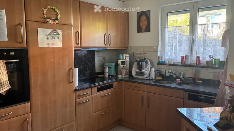 {"type": "Kitchen", "objects": ["oven", "fridge", "sink", "faucet", "cup", "blender", "oven", "cupboard", "fridge", "oven", "cupboard", "oven", "cupboard", "oven", "cupboard", "oven", "cupboard", "oven", "cupboard", "oven", "cupboard", "oven", "cupboard",