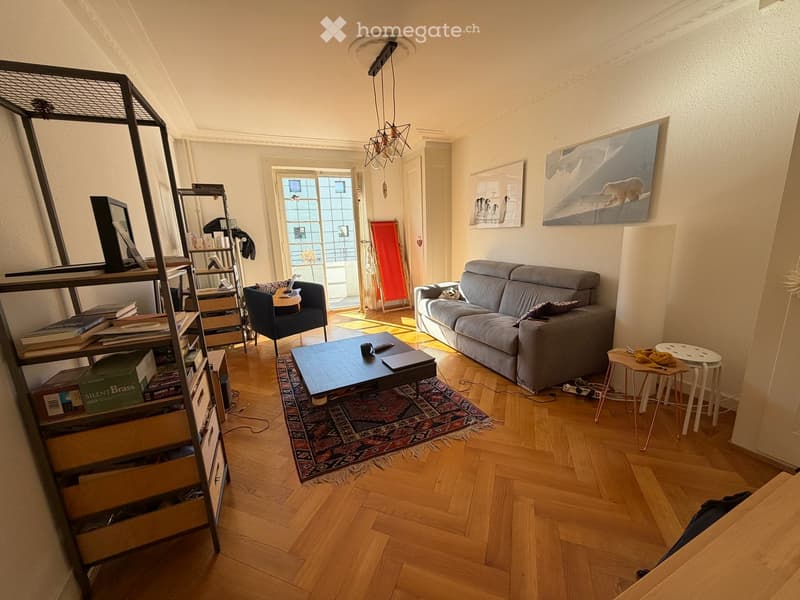 2 pièces à Genève : grande chambre, salon, cuisine équipée et salle de bain + Garage fermé (1)