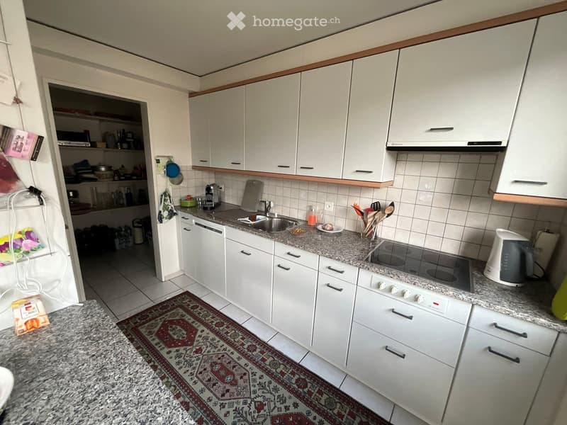 {"type": "Kitchen", "objects": ["sink", "faucet", "stove", "oven", "dishwasher", "cupboard", "fridge", "oven", "cupboard", "faucet", "oven", "cupboard", "oven", "cupboard", "oven", "cupboard", "oven", "cupboard", "oven", "cupboard", "oven", "cupboard", "o
