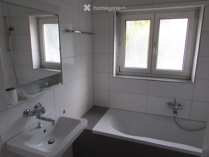 Badezimmer mit Badewanne