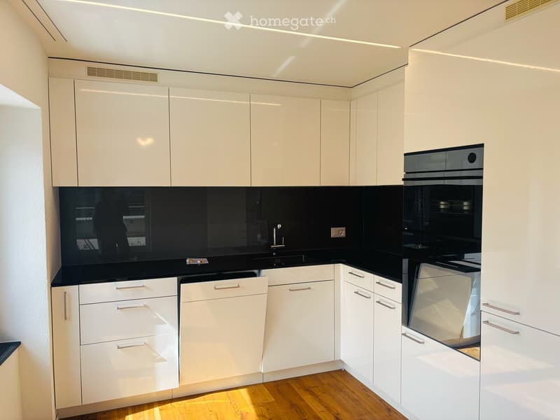 Bright and Modern 4.5-Room Apartment in Siebnen (3)