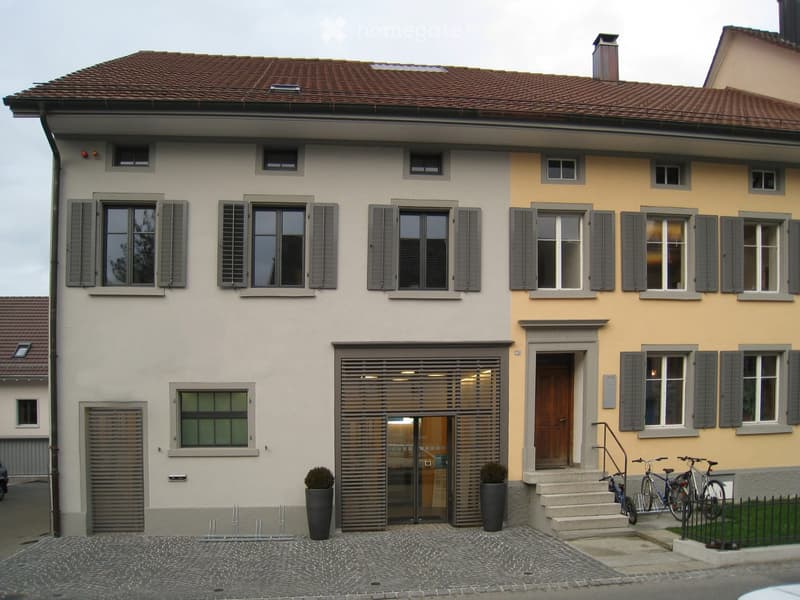 Ihr neues Zuhause im Herzen von Elgg – 3½ Zimmer mit Kachelofen und Garten (2)