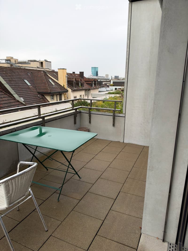 Wunderschöne, neuwertige Wohnung mit zwei Terrassen an bester Lage in Zürich (1)