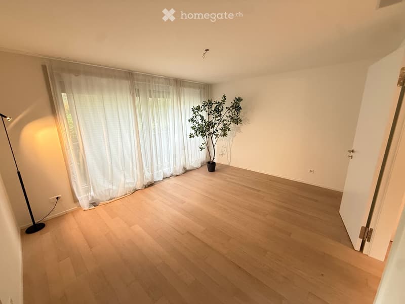 Elegant 3.5-Room Apartment in Zurich-Enge with two Loggias (6)