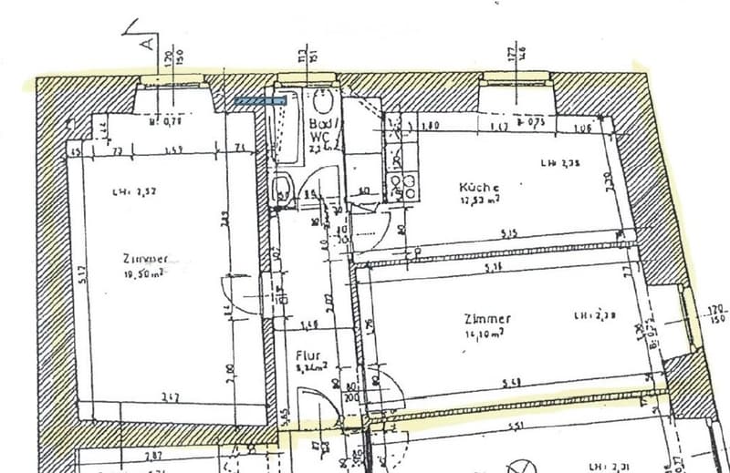 Floor plan of a residential unit showing a kitchen, living room, bedroom, bathroom, hallway, and entrance area with dimensions.
