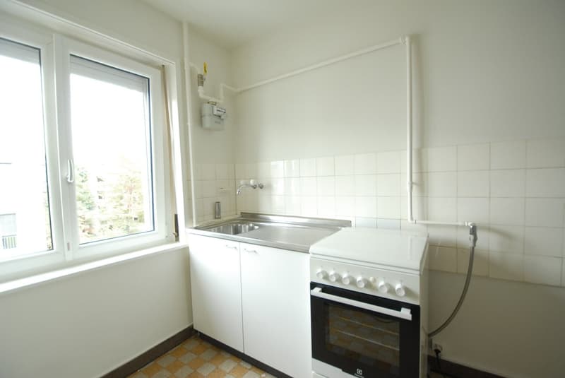 Schöne 2,5-Zimmer-Altbauwohnung Nähe Rhein (2)