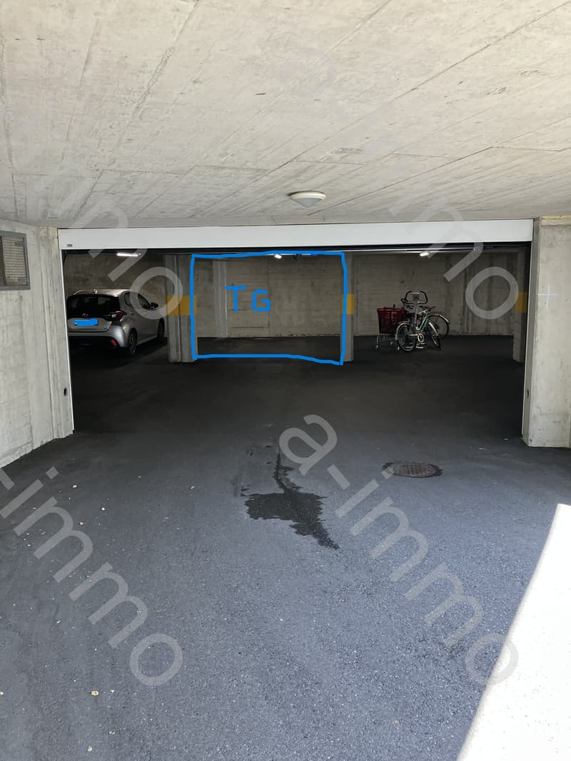 grosser Tiefgaragenparkplatz in Reinach zu vermieten (8)