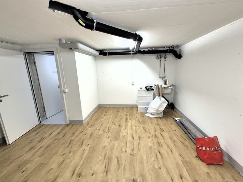 Bastelraum extern - mit Fenster und Waschbecken