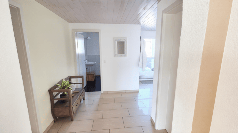 Traumhafte 4.5 Zi.-Whg. in Tennwil mit Seesicht (9)