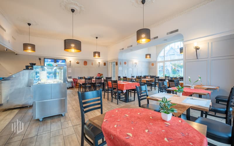 Restaurant im Erdgeschoss