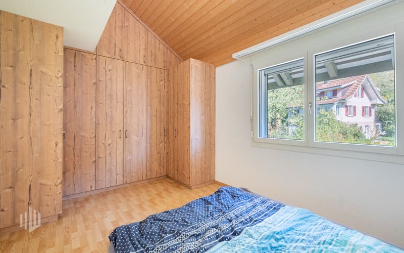 Schlafzimmer mit massgefertigtem Einbauschrank