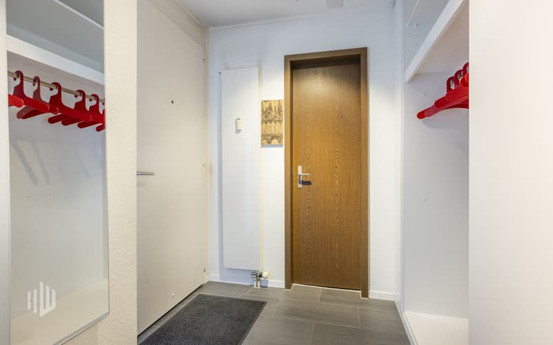 Eingangsbereich mit intergrierter Garderobe