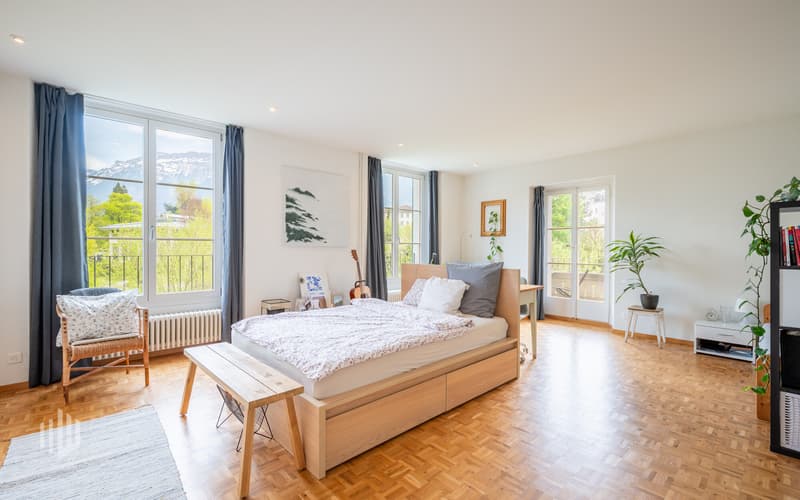 Obergeschoss: Grosszügiges Zimmer 2
